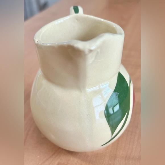 Vintage watt pottery Drink pitcher Apple and leaves #62 creamer - Picture 2 of 10